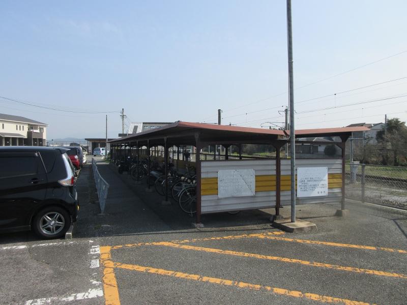 鯰田駅前自転車駐車場の画像1