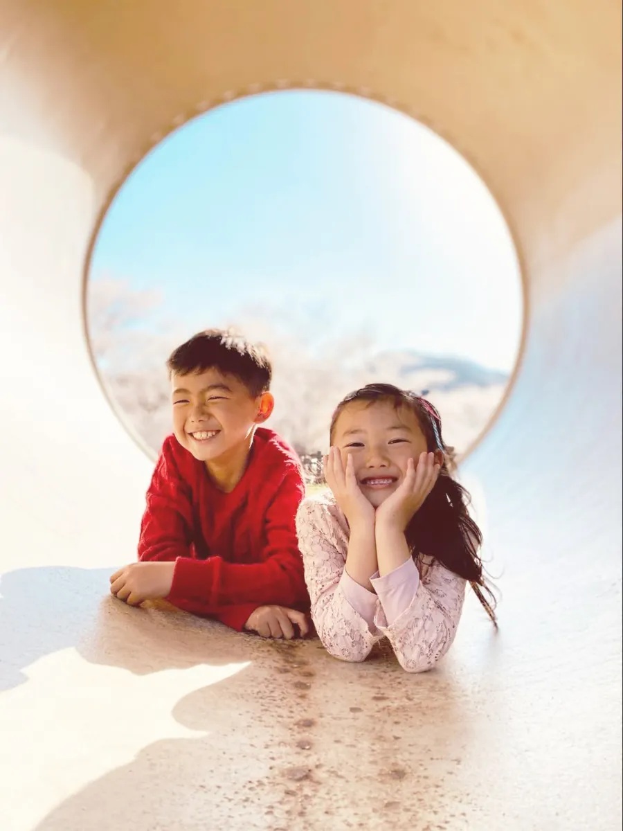 趣味のカメラで撮影した子どもたち。の画像