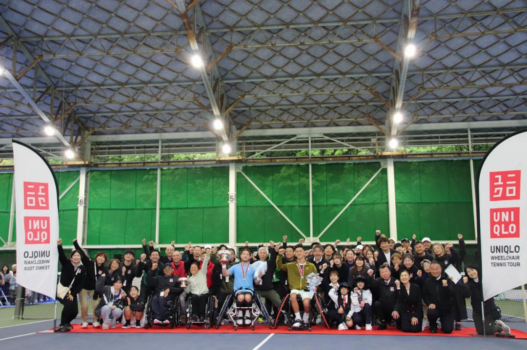 第42回飯塚国際車いすテニス大会集合写真